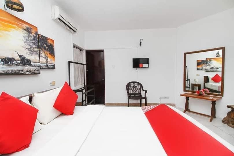 Oyo 459 Barasti Beach Resort Калутара Экстерьер фото