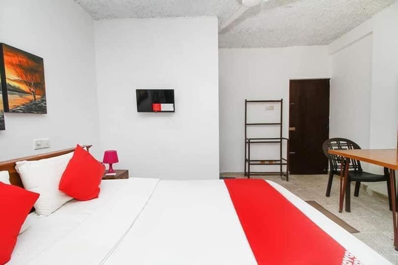 Oyo 459 Barasti Beach Resort Калутара Экстерьер фото