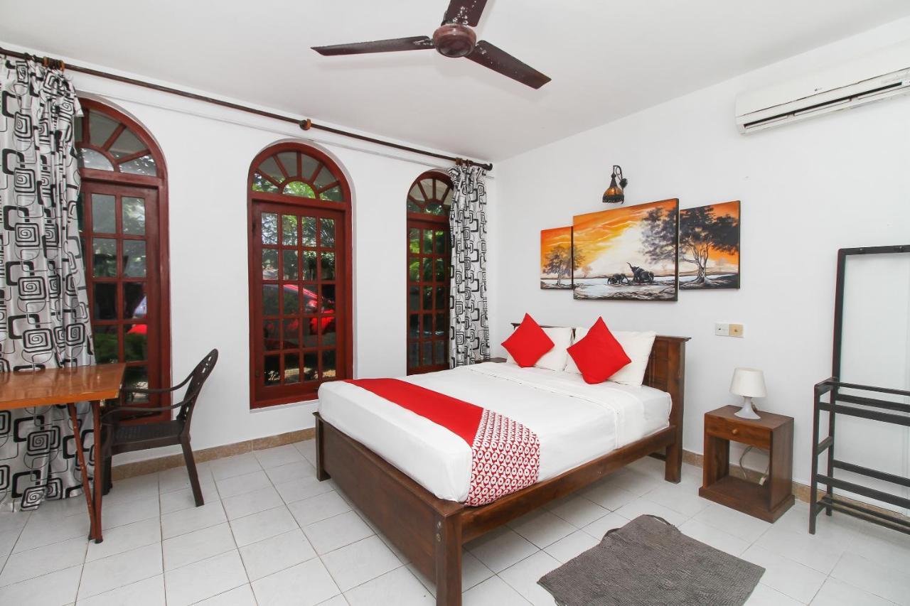 Oyo 459 Barasti Beach Resort Калутара Экстерьер фото