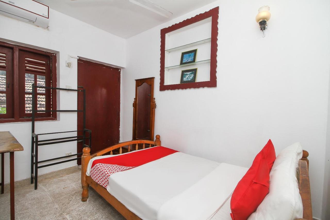 Oyo 459 Barasti Beach Resort Калутара Экстерьер фото