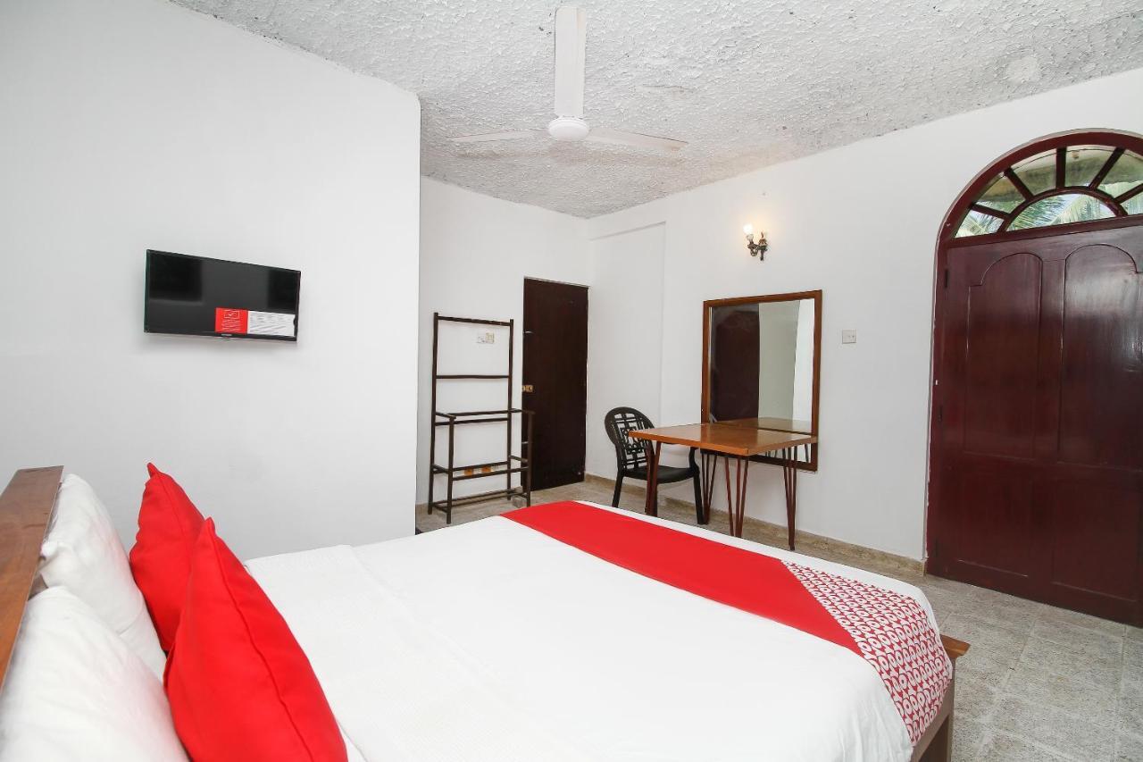Oyo 459 Barasti Beach Resort Калутара Экстерьер фото