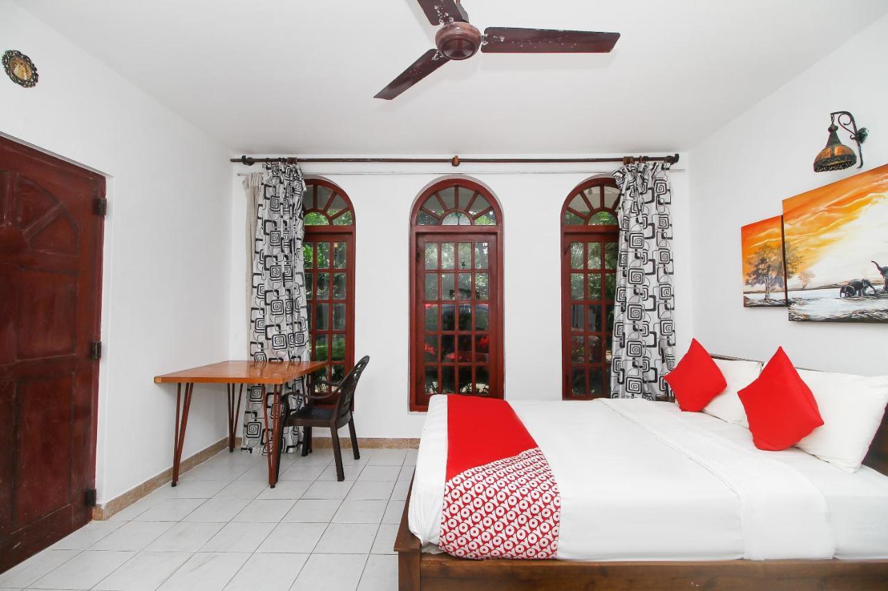 Oyo 459 Barasti Beach Resort Калутара Экстерьер фото