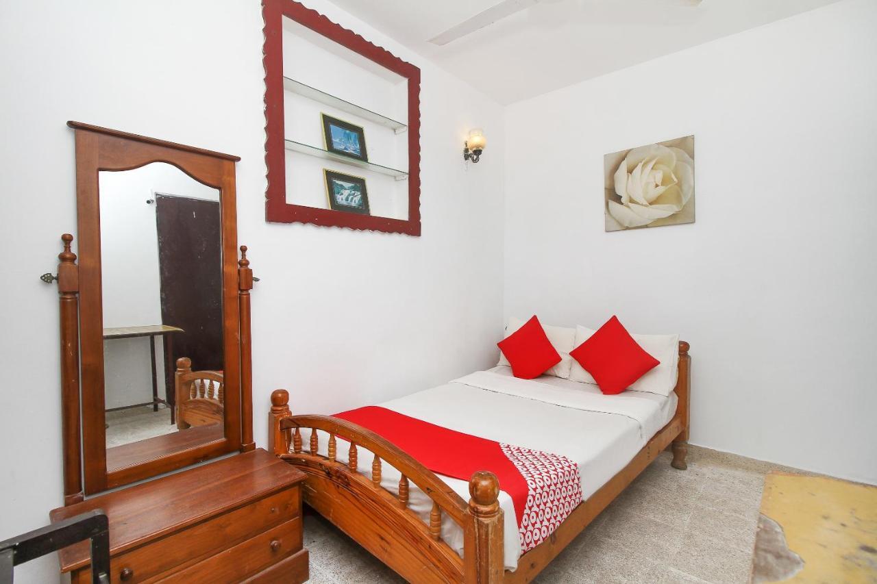 Oyo 459 Barasti Beach Resort Калутара Экстерьер фото