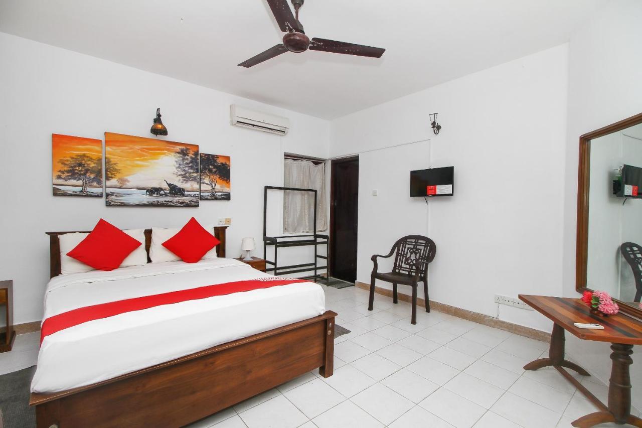 Oyo 459 Barasti Beach Resort Калутара Экстерьер фото